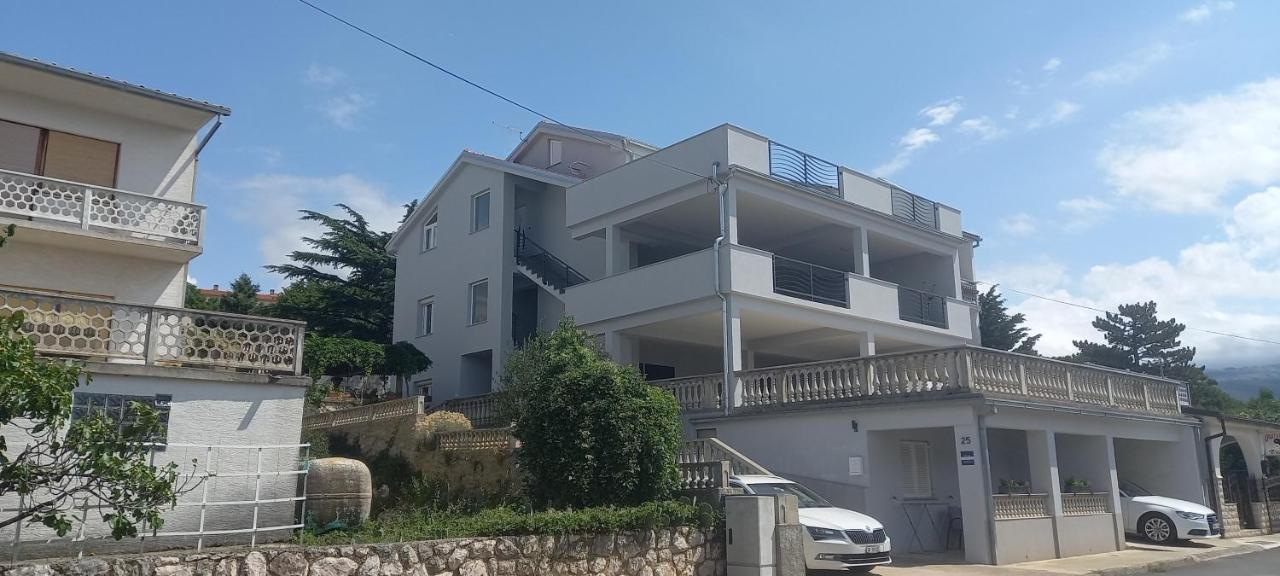 Apartmani Biba ノヴィ・ヴィノドロスキー エクステリア 写真